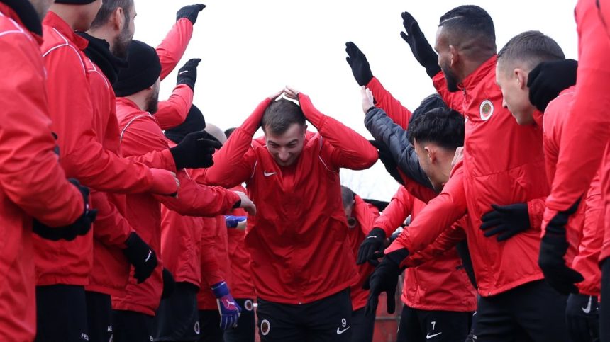 LIVE TEXT: Daniel Popa, titular în debutul său pentru fosta campioană a Turciei! 1 live text daniel popa titular acum la debutul pentru fosta campioana a turciei 67ac7ccd16171
