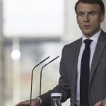 macron denunta o amenintare existentiala la adresa europei din partea rusiei cheama la discutii grupurile parlamentare si partidele 67b4f28c17209