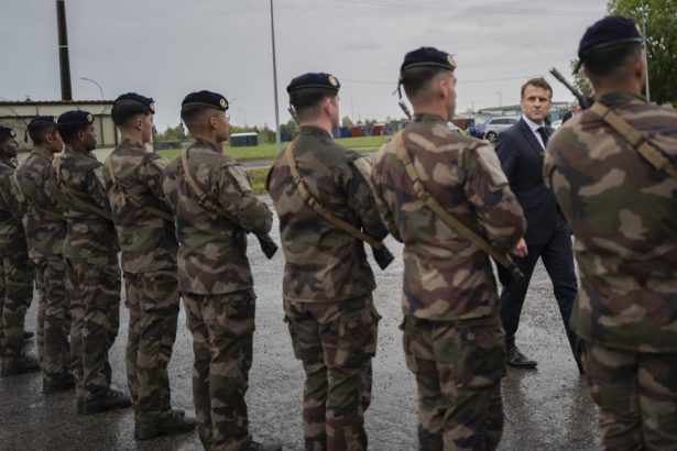 macron franta nu se pregateste sa trimite trupe terestre beligerante pe frontul din ucraina 67b507b009473