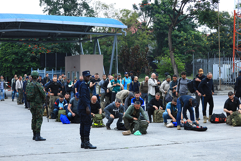 MApN analizează implicarea militarilor români în activități de mercenariat în contextul scandalului Horațiu Potra 1 mapn intervine in cazul scandalului generat de cazul horatiu potra analizeaza implicarea militarilor romani in activitati de mercenariat 67c072a18cf00