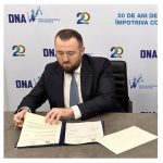 Marius Voineag, șeful DNA, detaliază operațiunea din Portul Constanța: a avut o amploare fără precedent, utilizând la maximum toate resursele instituției. 2 marius voineag seful dna despre operatiunea din portul constanta a fost de o anvergura fara precedent in care am utilizat la maxim toate resursele institutiei 67c17dd50f6ca