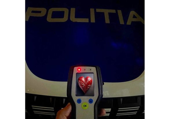 mesajul politiei romane de ziua sfantului valentin daca tot e valentines day iubeste ti permisul 67af7969d4b3e