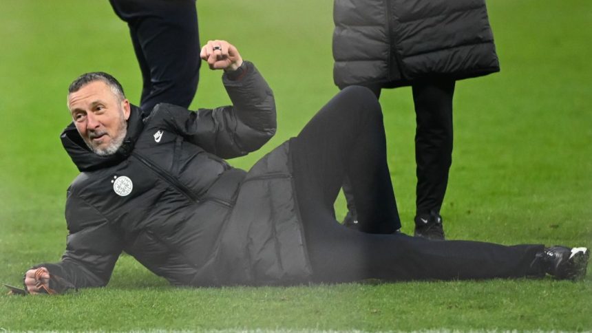 Mihai Stoica, amuzat după tragerea la sorți care a stabilit viitoarea adversară a FCSB-ului în Europa League 1 mihai stoica pus pe glume dupa tragerea la sorti care a stabilit viitoarea adversara a fcsb ului in europa league 67b88b9eaf382