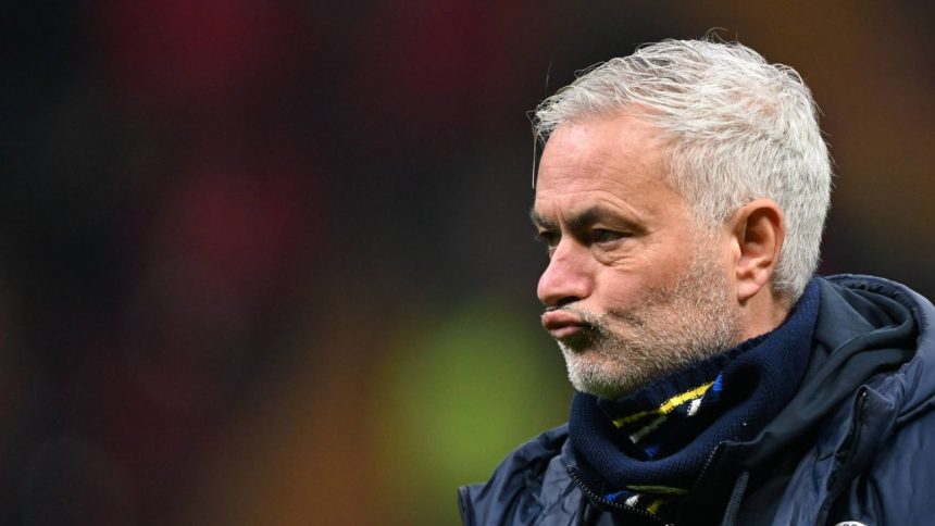 news alert l au ars pe jose mourinho cate etape de suspendare a primit dupa scandalul rasist cu maimutele 67c06663822f0