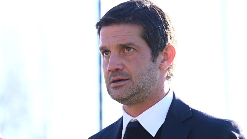 "Răspuns categoric al lui Cristi Chivu despre ofertele primite: 'Nu sunt disperat, nu mă păcălește nimeni'" 1 nu sunt disperat nu ma pacaleste nimeni raspuns categoric al lui cristi chivu despre ofertele primite 67ac528b65516