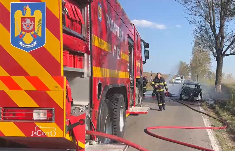 O ambulanță privată a ars la intrarea în Cuza Vodă. Șoferul și pacientul s-au autoevacuat. 1 o ambulanta privata a luat foc la intrare in cuza voda soferul si pacientul s au autoevacuat 67af01e0b6182
