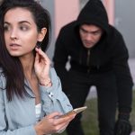 o minora a ramas fara telefonul mobil in plin centrul constantei jandarmii l au prins pe hot 67b44b549d0d1