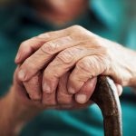 O româncă din Italia a fost condamnată la 19 ani de închisoare pentru provocarea morții bătrânului pe care îl îngrijea. 2 o romanca din italia a fost condamnata la 19 ani de inchisoare cu executare pentru ca a provocat moartea batranului pe care il ingrijea 67ac6f4af0c95