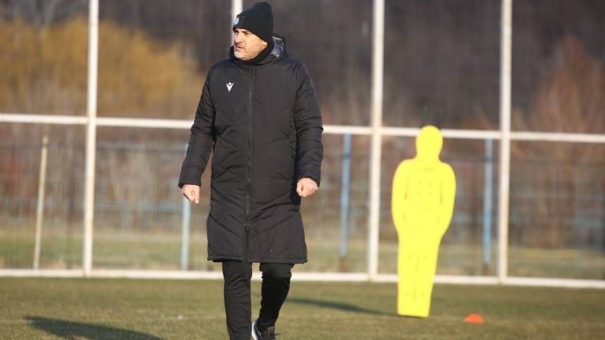 oficial claudiu niculescu si a luat atacant cu valencia si villarreal in cv 67b07bf097275