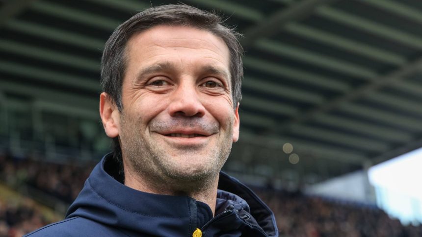 oficial cristi chivu da lovitura jucatorul a pus pixul pe foaie contract pana in 2029 67be377923e39