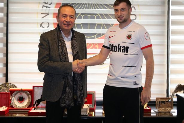 oficial daniel popa transfer surprinzator unde a fost prezentat fostul atacant de la fcsb 67a62f0f0f1b5
