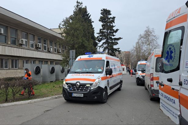 oficial despre starea elevilor de la liceul tehnologic gheorghe duca care au ajuns la spital din cauza unui coleg care a pulverizat cu spray iritant 67ab5aa8071ae