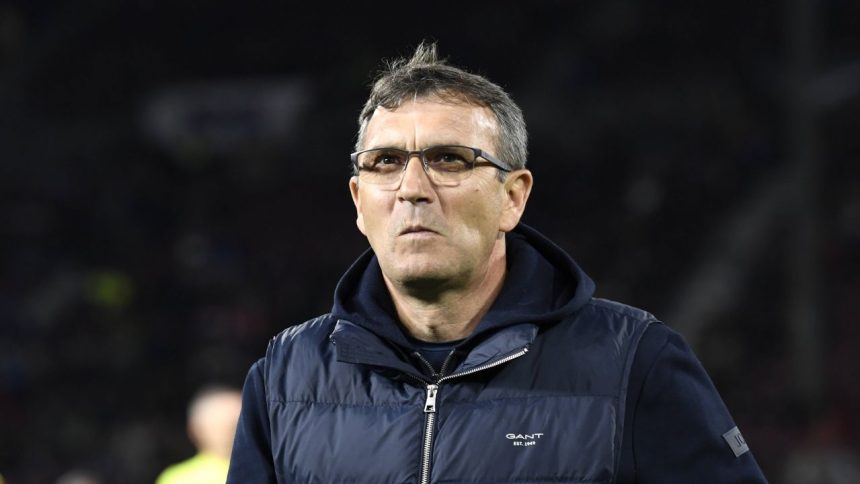Eugen Neagoe a adus la Buzău un fotbalist care a evoluat la Real Madrid! 1 oficial eugen neagoe a adus la buzau un fotbalist trecut pe la real madrid 67acd4a3f03bf