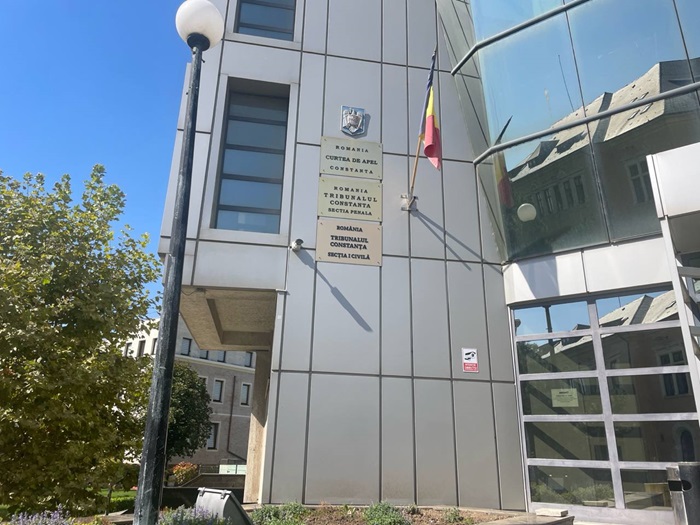 oficial mai multi judecatori ies la pensie unul este din constanta vezi aici despre cine este vorba 679dccc270626