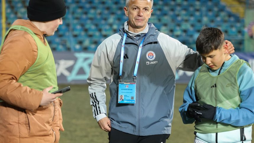 otelul galati gloria buzau ora 1700 live text ovidiu burca in cautarea primei victorii in noul mandat 679ddcaa63ab7