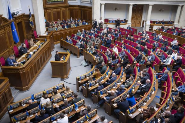 parlamentul ucrainean a ratat aprobarea unei rezolutii de sprijinire a lui zelenski mai avea nevoie de opt voturi pentru a fi adoptata 67bcd83b07c28