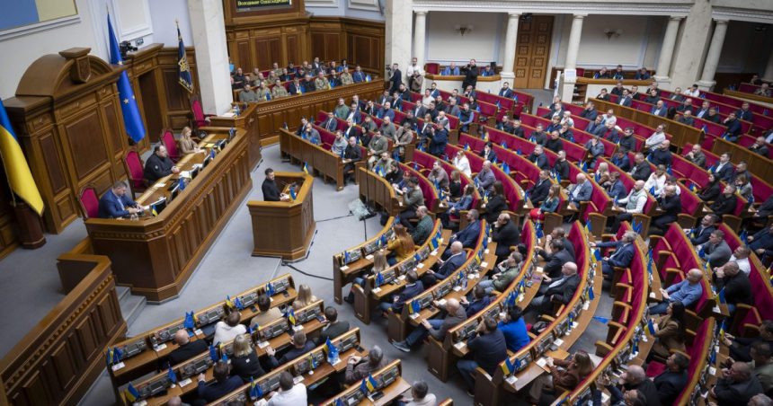 Parlamentul ucrainean a ratat aprobarea unei rezoluții de sprijin pentru Zelenski: mai avea nevoie de opt voturi pentru adoptare 1 parlamentul ucrainean a ratat aprobarea unei rezolutii de sprijinire a lui zelenski mai avea nevoie de opt voturi pentru a fi adoptata 67bcd83b07c28
