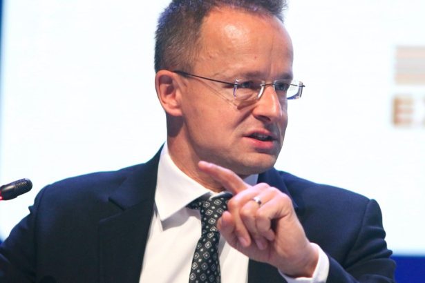 peter szijjarto critica guvernul de la varsovia in polonia au loc evenimente scandaloase 67a261ccddaa8