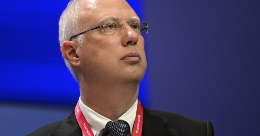 „Portofelul” lui Putin, numit reprezentant special pentru investiții și cooperare internațională. Cine este Kiril Dmitriev? 1 portofelul lui putin numit reprezentant special pentru investitii si cooperare cu alte tari cine e kiril dmitriev 67bc8e3905a9e