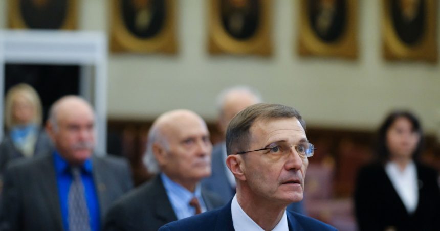 presedintele academiei romane in cazul cartarescu va mai urma un vot si scriitorul va fi primit in academie 67b213fab4d8c