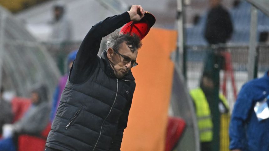 prima echipa din superliga care e aproape sa cedeze ce vreti trebuie sa mearga cineva si in liga 2 67b2ea0b4be16