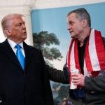 Profesorul Marc Fogel, eliberat din Rusia, a ajuns la Casa Albă; Trump: „Ar putea fi o parte importantă” pentru încheierea conflictului. 2 profesorul marc fogel eliberat din rusia a ajuns la casa alba trump ar putea fi o parte importanta pentru incheierea razboiului 67ac7d59bd46a
