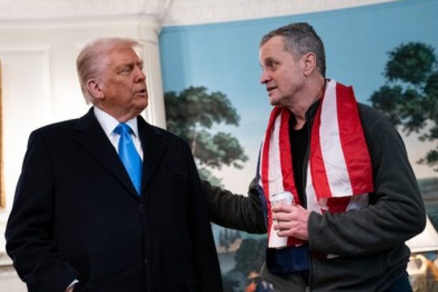profesorul marc fogel eliberat din rusia a ajuns la casa alba trump ar putea fi o parte importanta pentru incheierea razboiului 67ac7d59bd46a