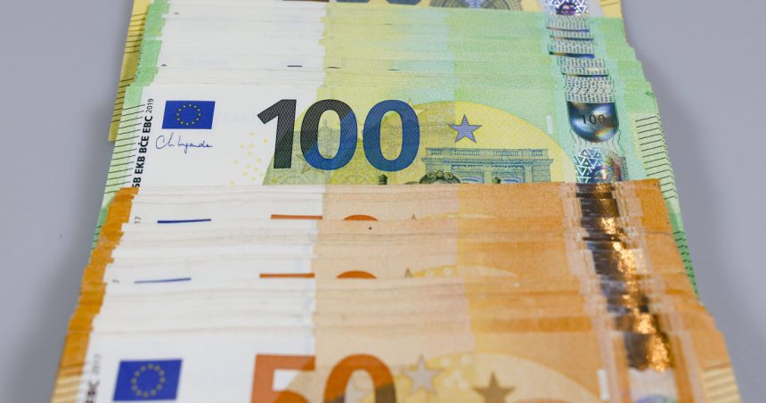 romania a inregistrat deja in ianuarie un deficit bugetar de peste 22 miliarde de euro 67c08ae8cf756