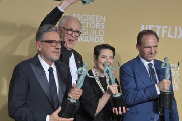 sag awards 2025 cine sunt castigatorii de la gala screen actors guild de la los angeles filmul care a luat marele premiu 67bc1a3bd1ce4