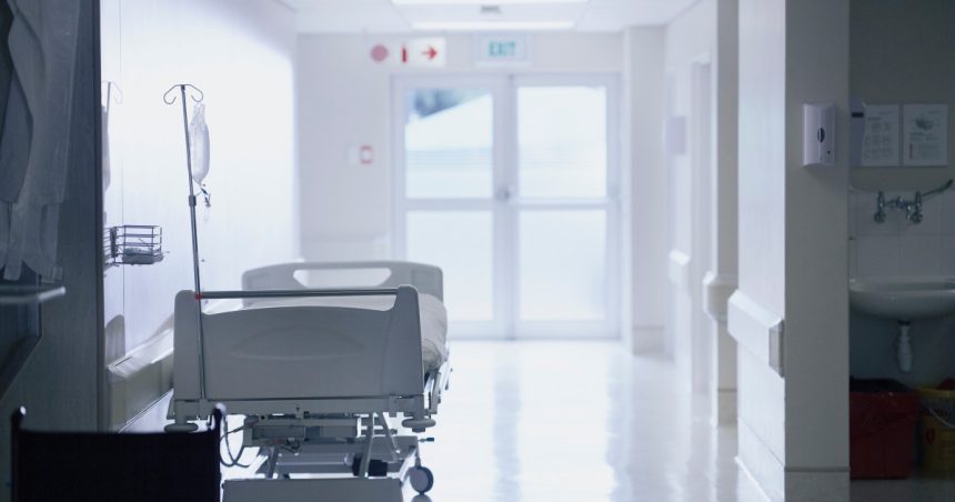 Scandal la Spitalul Floreasca: Medicii acuzați de externarea unei paciente cu o rană gravă. 1 scandal la spitalul floreasca medicii sunt acuzati ca au externat o pacienta desi avea o rana grava 67b88c125c020