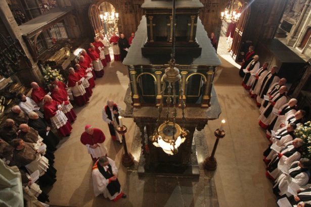 scandalurile sexuale care au afectat puternic biserica anglicana obliga sinodul sa se gandeasca serios la reforme 67ab12fae5dba