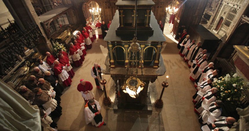 Scandalurile sexuale care au afectat profund Biserica Anglicană determină sinodul să considere cu seriozitate reformele. 1 scandalurile sexuale care au afectat puternic biserica anglicana obliga sinodul sa se gandeasca serios la reforme 67ab12fae5dba