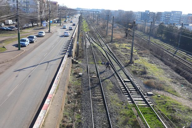 scene interzise minorilor in apropierea unui liceu din constanta un barbat a fost trimis in judecata 67a9c9f818263