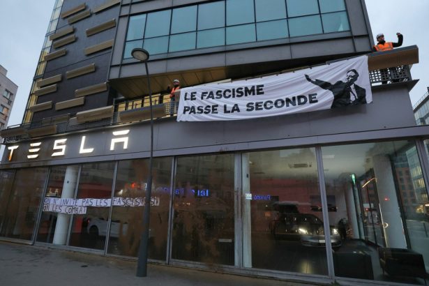 sediul social al tesla din franta a fost atacat de activisti ecologisti ce nemultumiri au contestatarii lui elon musk 67ab86d703dd0