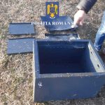 Seif cu 100.000 de euro și bijuterii, furat și îngropat de două femei în pădure, recuperat de poliție 3 seif cu 100 000 de euro si bijuterii furat si ingropat de doua femei in padure recuperat de politisti 67a0d23f11c3e