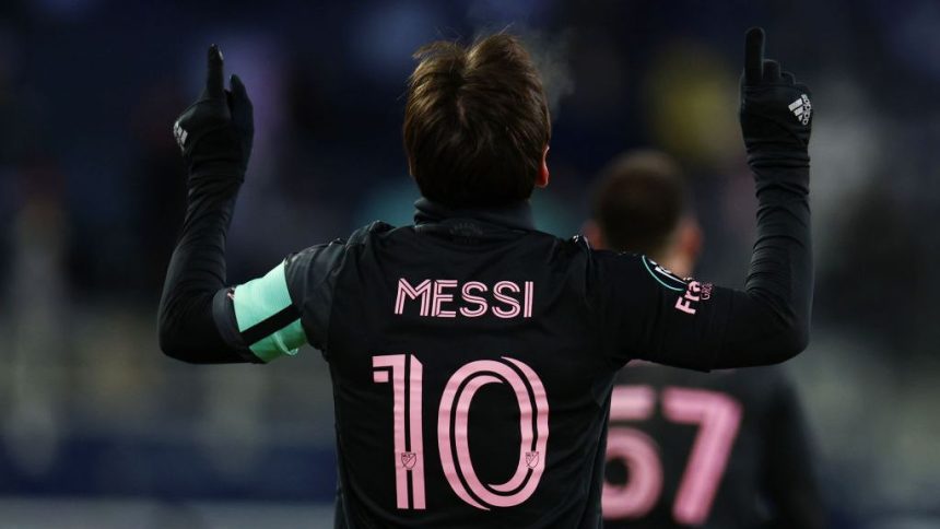 si a uitat rolul arbitrul i a cerut autograf lui messi dupa meci si acum are probleme serioase anuntul facut de concacaf 67b8f5160d05c