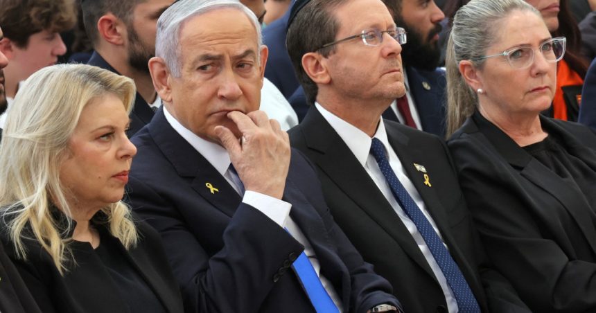 Soția lui Benjamin Netanyahu, implicată într-o anchetă penală pentru intimidarea martorilor din procesul de corupție al premierului israelian. 1 sotia lui benjamin netanyahu vizata de o ancheta penala ar fi intimidat martori din procesul de coruptie al premierului israelian 679f97f88a89f