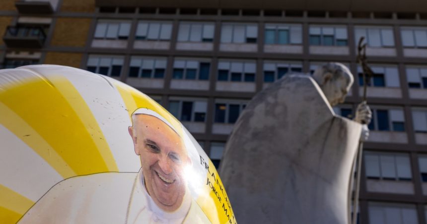 Starea de sănătate a Papei Francisc „se ameliorează ușor” în cea de-a 13-a zi de spitalizare a Suveranului Pontif 1 starea de sanatate a papei francisc se amelioreaza usor este a 13 a zi de spitalizare a suveranului pontif 67bf7b62615da