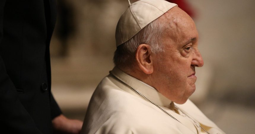 Starea Papei Francisc s-a agravat, anunță Vaticanul: „Prognosticul rămâne rezervat” 1 starea papei francisc s a agravat anunta vaticanul prognosticul ramane rezervat 67ba515b4b305