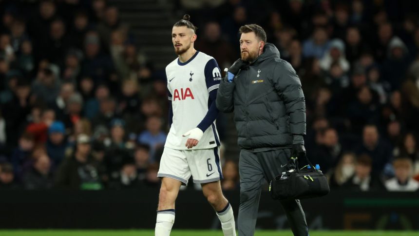 tottenham ii transfera un inlocuitor lui radu dragusin accidentarea poate fi grava 679dcb1a8234b