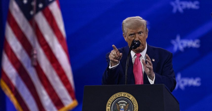 Trump afirmă că încearcă „să recupereze banii” din ajutorul american pentru Ucraina: „Pământuri rare și petrol, orice putem obține” 1 trump spune ca incearca sa recupereze banii din ajutorul american pentru ucraina pamanturi rare si petrol orice putem obtine 67babad62a552