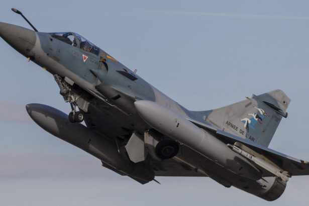 ucraina a primit primul avion de lupta mirage 2000 5 de la franta cate aparate de zbor de acest tip vor ajunge la kiev 67a4a5d80b5df