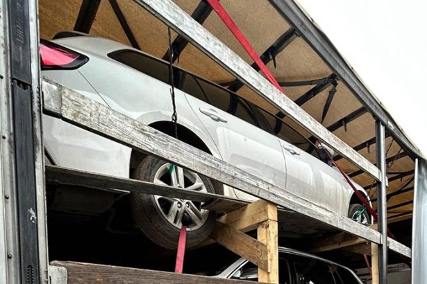 un autoturism cautat in suedia descoperit in portul constanta urma sa fie exportat in turcia 67a46b455dcf8
