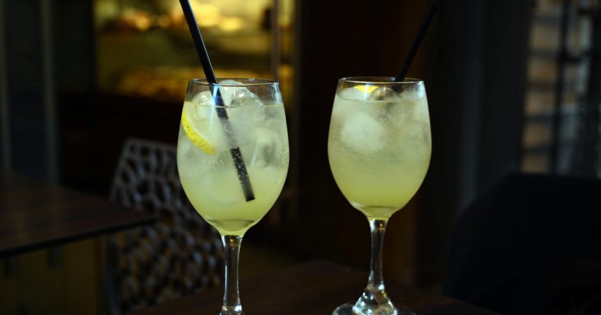 un barman a fost arestat dupa ce doi turisti pe care i a servit cu limoncello contrafacut au murit in vietnam 67a64ee122e99