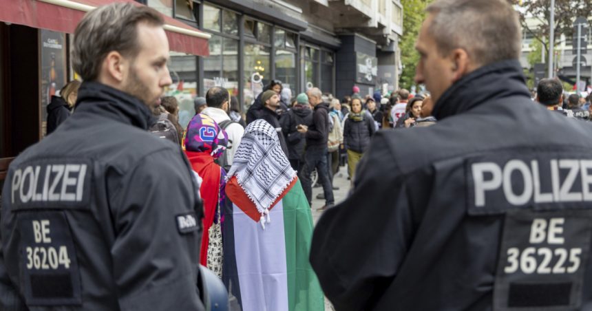 un cuplu a fost condamnat la inchisoare pe viata in germania pentru uciderea a doua femei dupa ce le a rapit copilul 67aa404ecf635