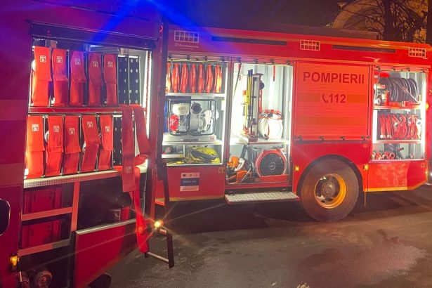 un incendiu a izbucnit intr un apartament de la etajul sapte al unui bloc de pe bulevardul alexandru lapusneanu 67aae69e81265