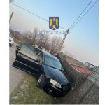 un tanar de 23 de ani fara permis a fugit de politie si s a oprit direct intr un gard din nicolae balcescu 67ae16a2afd38