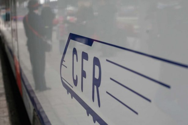 un tren de pe ruta bucuresti constanta s a defectat circulatia feroviara blocata intre fetesti si borcea 67ab967de3bec