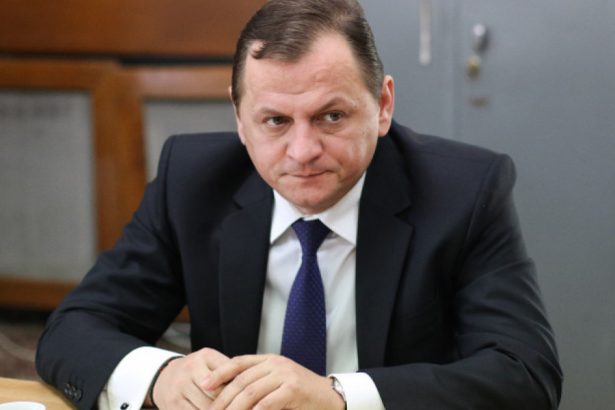 usr i a cerut lui bolojan lansarea procedurii de demitere a directorului sie in plina criza de securitate era la f1 in abu dhabi 67ae26ccb185c