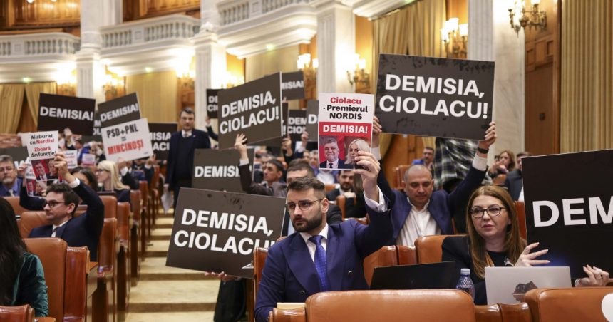 usr nu a votat bugetul pe 2025 psd si pnl taie de la pensionari si copii dar lasa privilegiile specialilor 67a4431bcd8d3